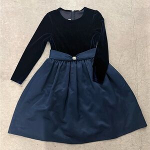 Jessica McClintock Girls Size 10 Navy Velvet and Polyester Ball Dress w/ Brooch